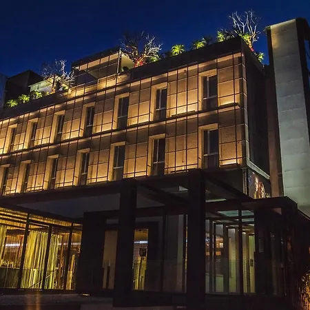 Готель One Siracusa 4*